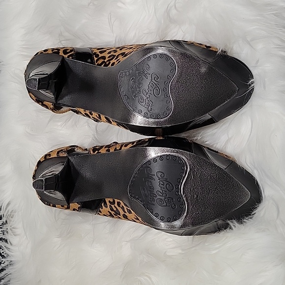 Heels - Picture 4 of 13